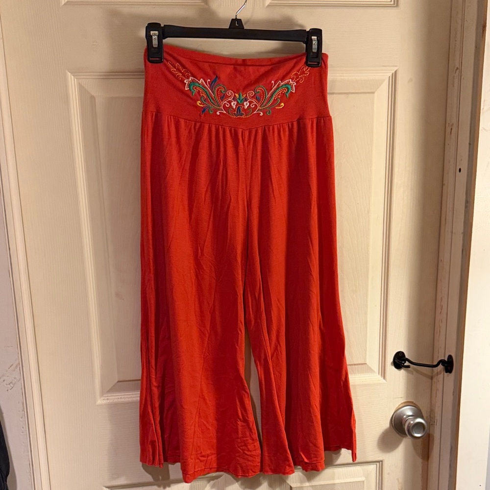 Embroidered Burnt Orange Wide-Leg Capris